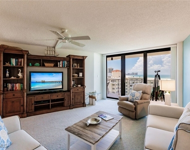 260 Seaview Court - Photo Thumbnail 3