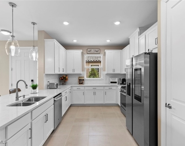 15189 Sacile Street - Photo Thumbnail 8
