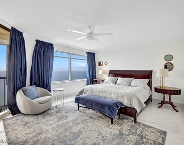 8171 Bay Colony Drive - Photo Thumbnail 10