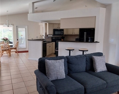 449 Dundee Court - Photo Thumbnail 3