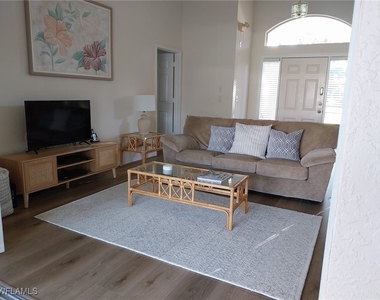 449 Dundee Court - Photo Thumbnail 23