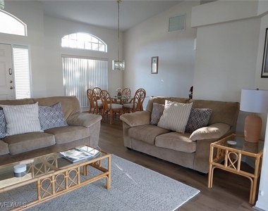 449 Dundee Court - Photo Thumbnail 21