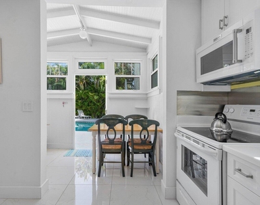 141 Chilean Avenue - Photo Thumbnail 8