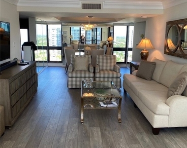 4551 Gulf Shore Boulevard N - Photo Thumbnail 5