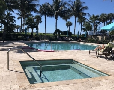 4551 Gulf Shore Boulevard N - Photo Thumbnail 21