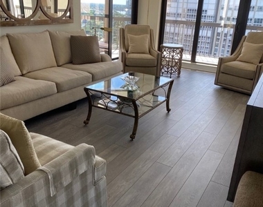 4551 Gulf Shore Boulevard N - Photo Thumbnail 3