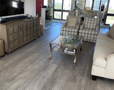 4551 Gulf Shore Boulevard N - Photo Thumbnail 4