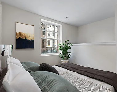 207 West 11th Street - Photo Thumbnail 0