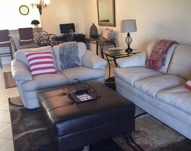 3025 Driftwood Way - Photo Thumbnail 7