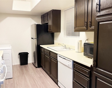 4650 Koval Lane - Photo Thumbnail 10