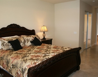 3296 Pacific Drive - Photo Thumbnail 9