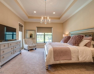 6564 Roma Way - Photo Thumbnail 11