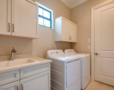 6564 Roma Way - Photo Thumbnail 20