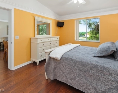 8297 Key Royal Lane - Photo Thumbnail 6