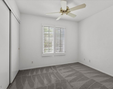 2623 S Durango Drive - Photo Thumbnail 7