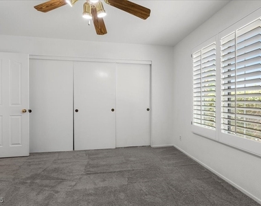 2623 S Durango Drive - Photo Thumbnail 5