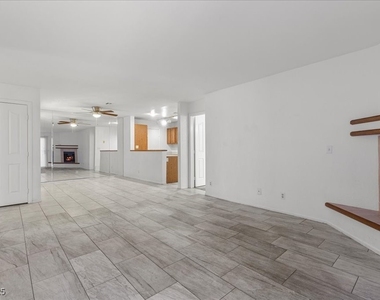2623 S Durango Drive - Photo Thumbnail 3