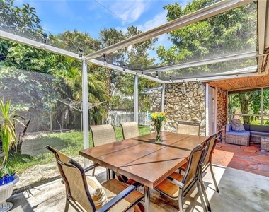 2047 Harbor Lane - Photo Thumbnail 24