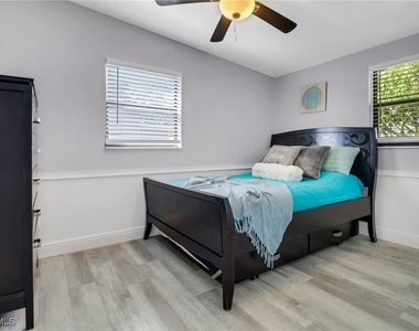2047 Harbor Lane - Photo Thumbnail 18