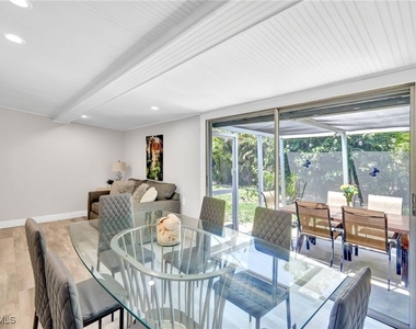 2047 Harbor Lane - Photo Thumbnail 9