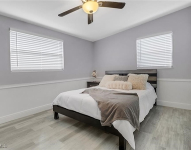 2047 Harbor Lane - Photo Thumbnail 15
