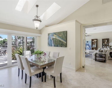 655 Galleon Drive - Photo Thumbnail 10