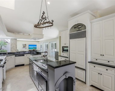 655 Galleon Drive - Photo Thumbnail 5