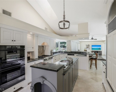 655 Galleon Drive - Photo Thumbnail 6