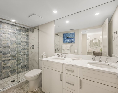 10562 Gulf Shore Drive - Photo Thumbnail 11
