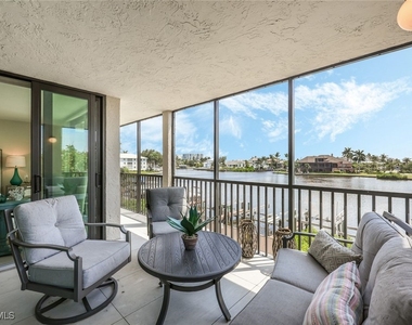 10562 Gulf Shore Drive - Photo Thumbnail 15