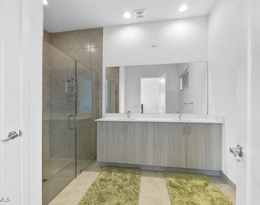 5293 Marano Drive - Photo Thumbnail 17