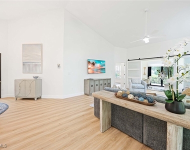 571 Park Shore Drive - Photo Thumbnail 11