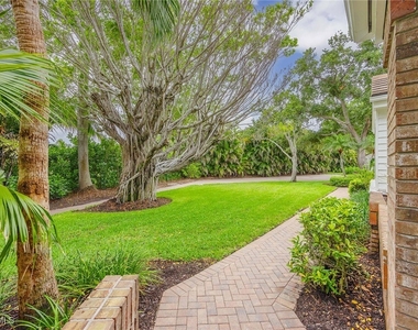 571 Park Shore Drive - Photo Thumbnail 5