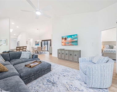 571 Park Shore Drive - Photo Thumbnail 9