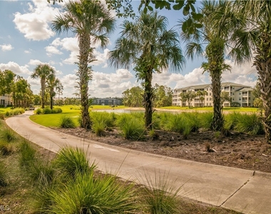 3964 Bishopwood Court E - Photo Thumbnail 17