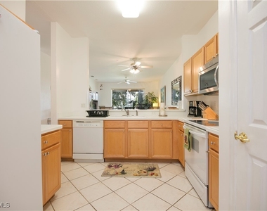 3964 Bishopwood Court E - Photo Thumbnail 7