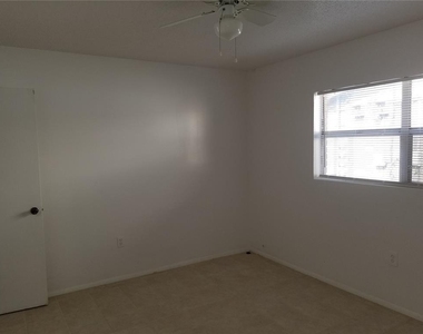 1306 E 137th Avenue - Photo Thumbnail 7