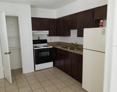 1306 E 137th Avenue - Photo Thumbnail 2