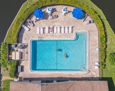 315 30th Avenue W - Photo Thumbnail 1