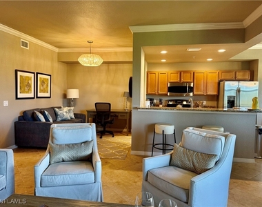 9735 Acqua Court - Photo Thumbnail 18