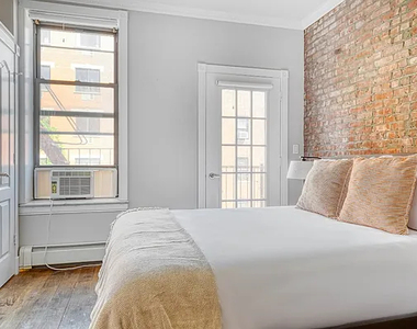 44 Avenue B - Photo Thumbnail 3