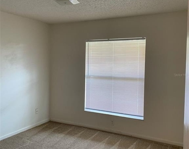 12125 Napiers Circle - Photo Thumbnail 6