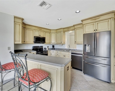 5859 Westbourgh Court - Photo Thumbnail 7