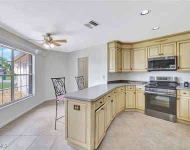 5859 Westbourgh Court - Photo Thumbnail 8