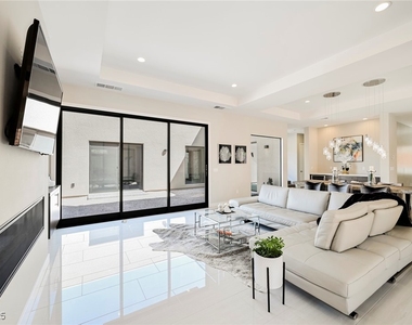 19 Garden Rain Drive - Photo Thumbnail 4
