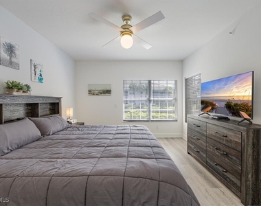 6914 Satinleaf Road N - Photo Thumbnail 12