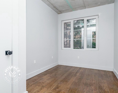 31-19 37th Street - Photo Thumbnail 2