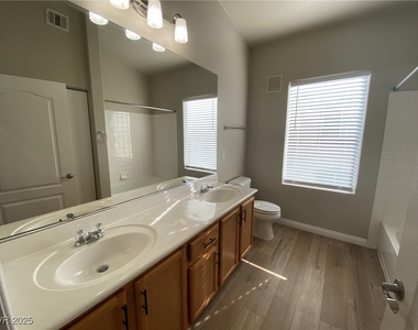 3504 Desert Cliff Street - Photo Thumbnail 14