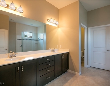 1466 Artesia Drive W - Photo Thumbnail 5