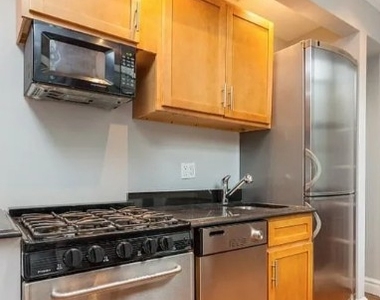 410 East 13th Street - Photo Thumbnail 3